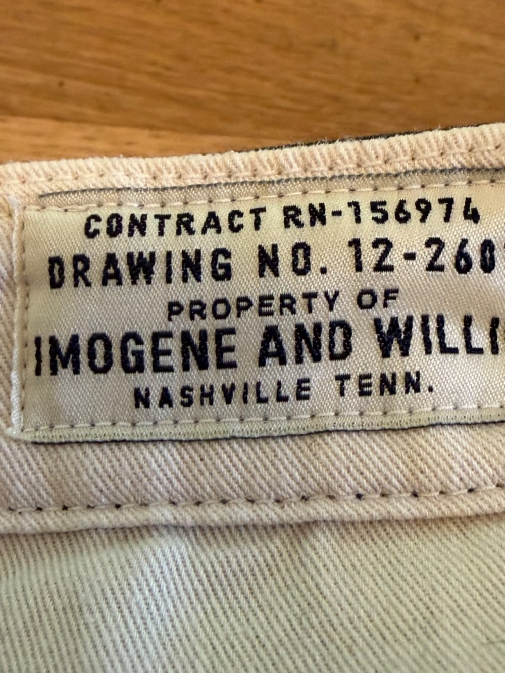 imogene + willie oceanside relaxed pant in spruce - size 32x32 - Picture 4 of 13